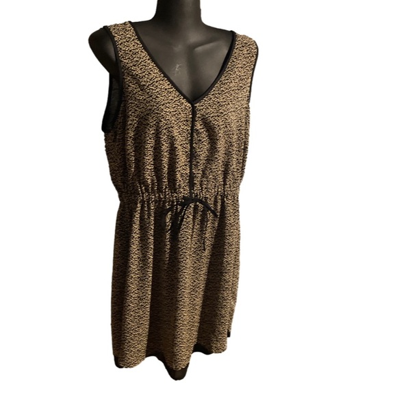 Size 12 A.N.A. black & tan graphic print sleeveless lined Bohemian dress - Picture 4 of 14